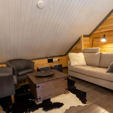 Kurjenkenkae By Hiyllaes Lejlighed Kittilä