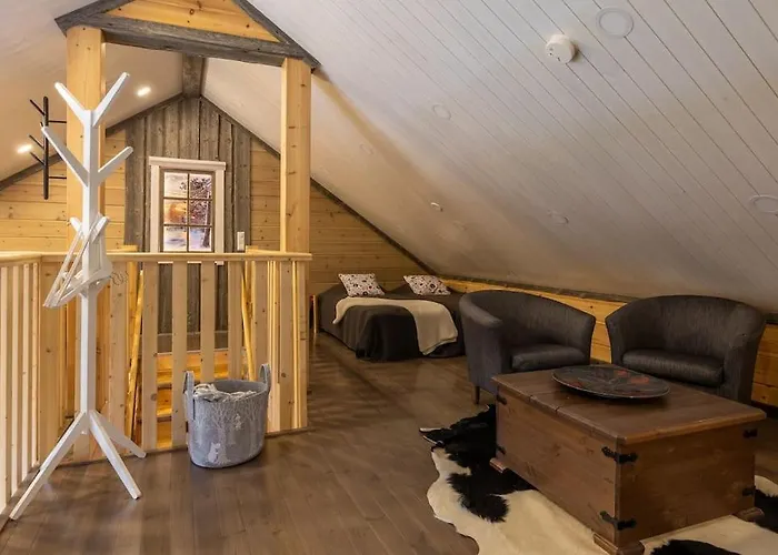 Kurjenkenkae By Hiyllaes شقة *