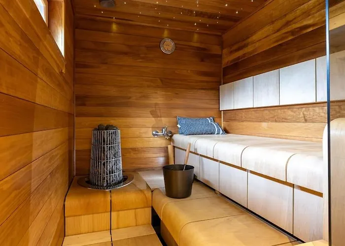 Kurjenkenkae By Hiyllaes Kittilä