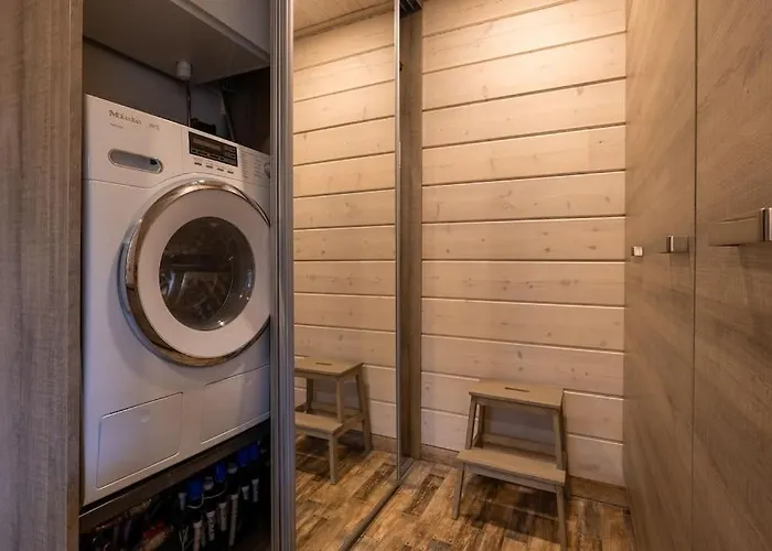 Kurjenkenkae By Hiyllaes