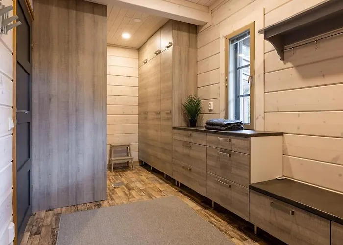 Kurjenkenkae By Hiyllaes شقة